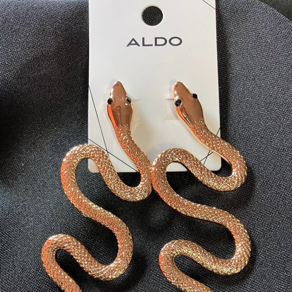 New Aldo Gold Toned Black Onyx Gemstone Eyed Coiled Snake Earrings (0.8oz total) - Picture 3 of 6